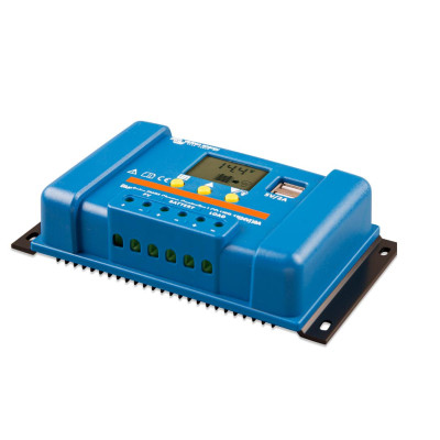 PWM solární regulátor Victron Energy BlueSolar-LCDandUSB 30A